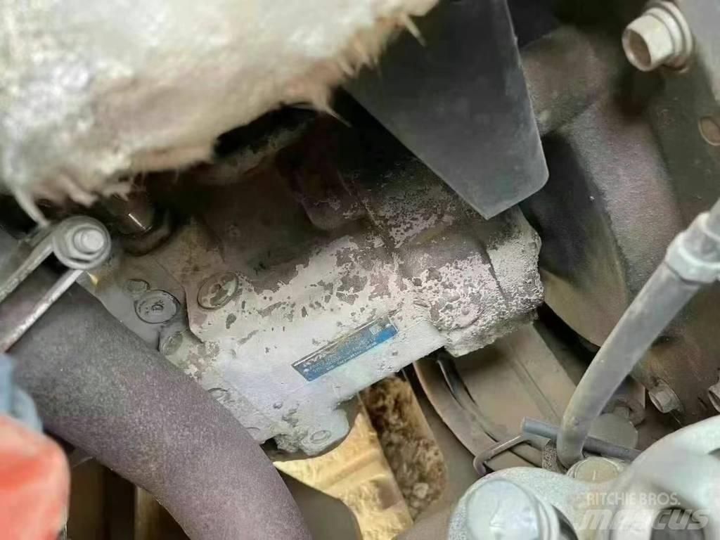 Kubota 165 Bagri goseničarji