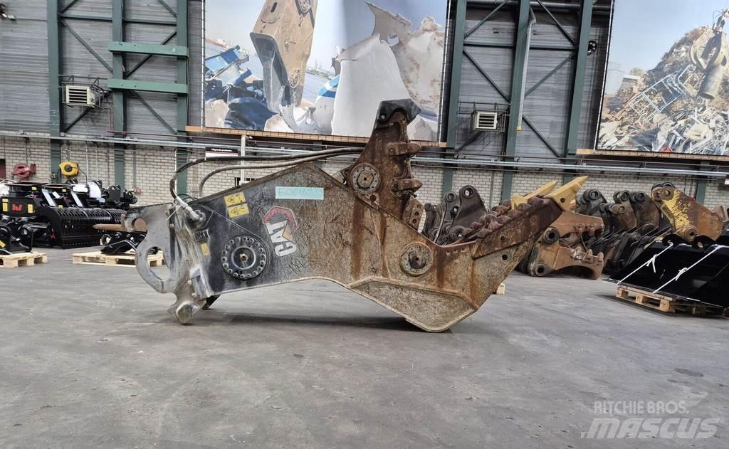 CAT P245-PS Klešče