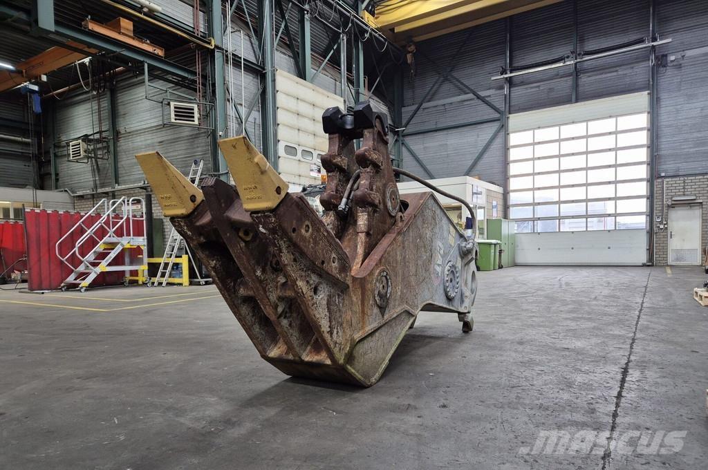 CAT P245-PS Klešče