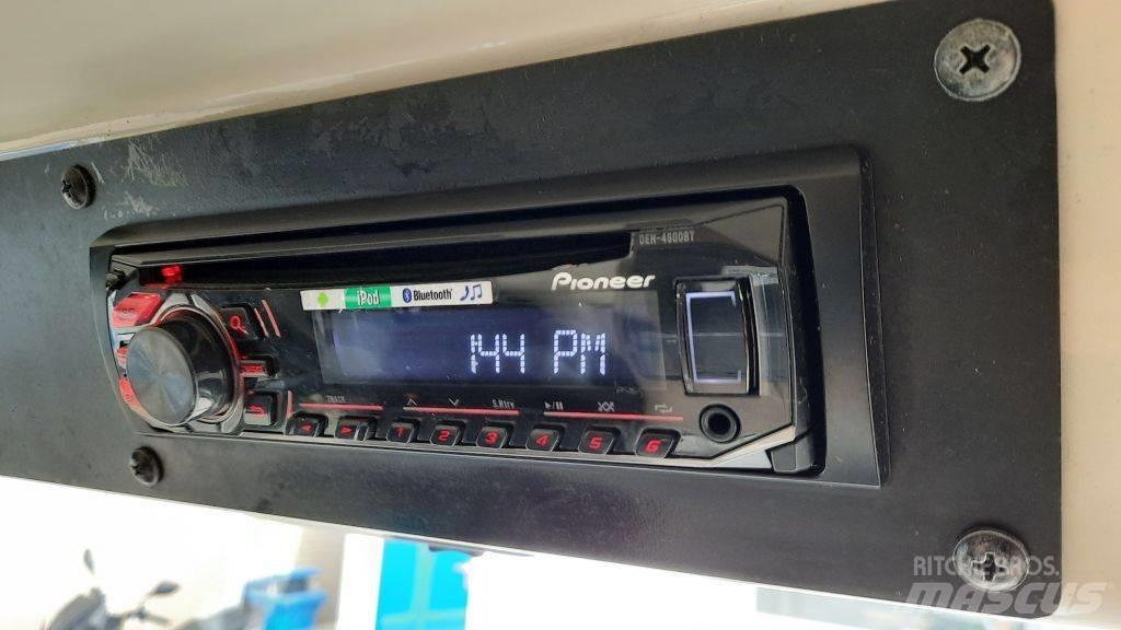Ravo 530ST Cestni pometači