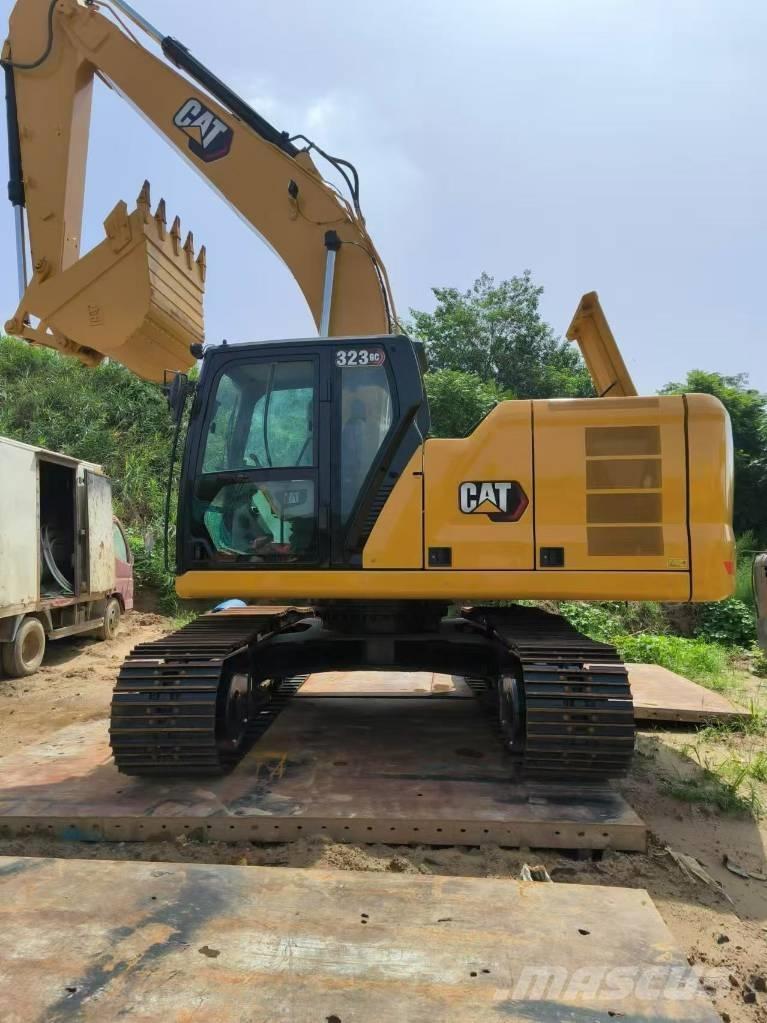 CAT 323 GC Bagri goseničarji