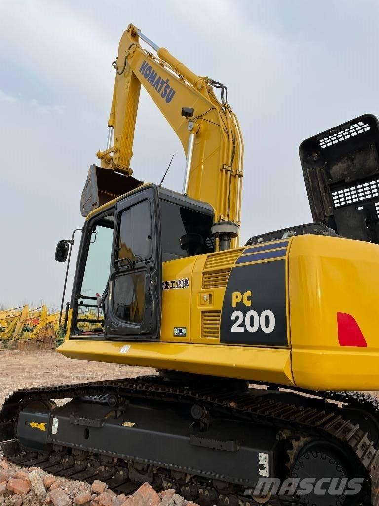 Komatsu 200-8 Bagri goseničarji