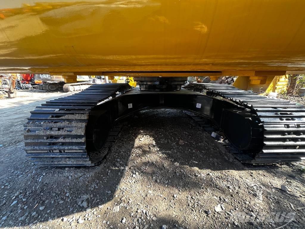 Komatsu PC 220-8 Bagri goseničarji