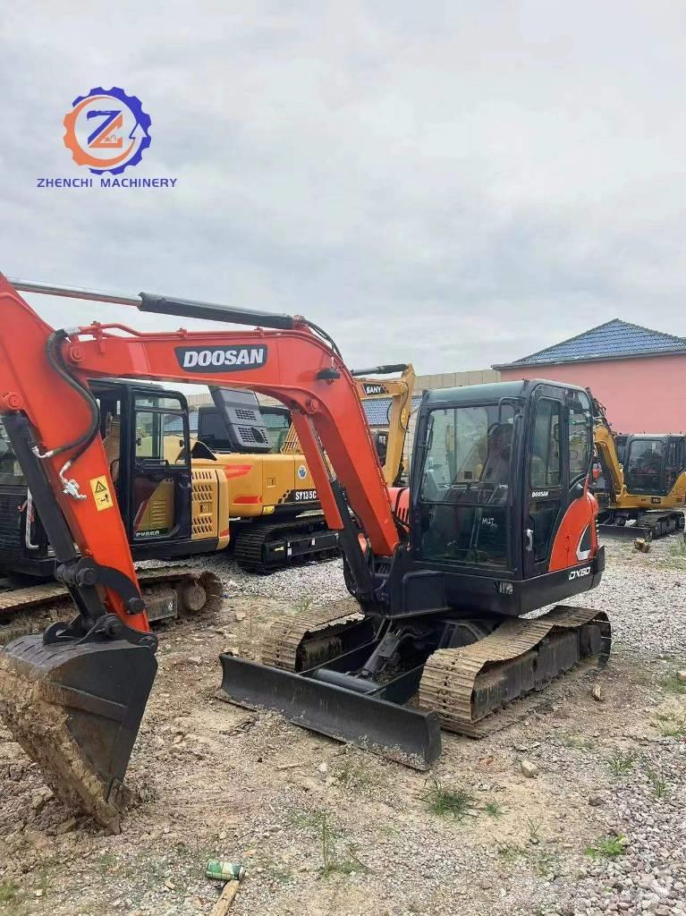 Doosan DX 60 Mini bagri <7t
