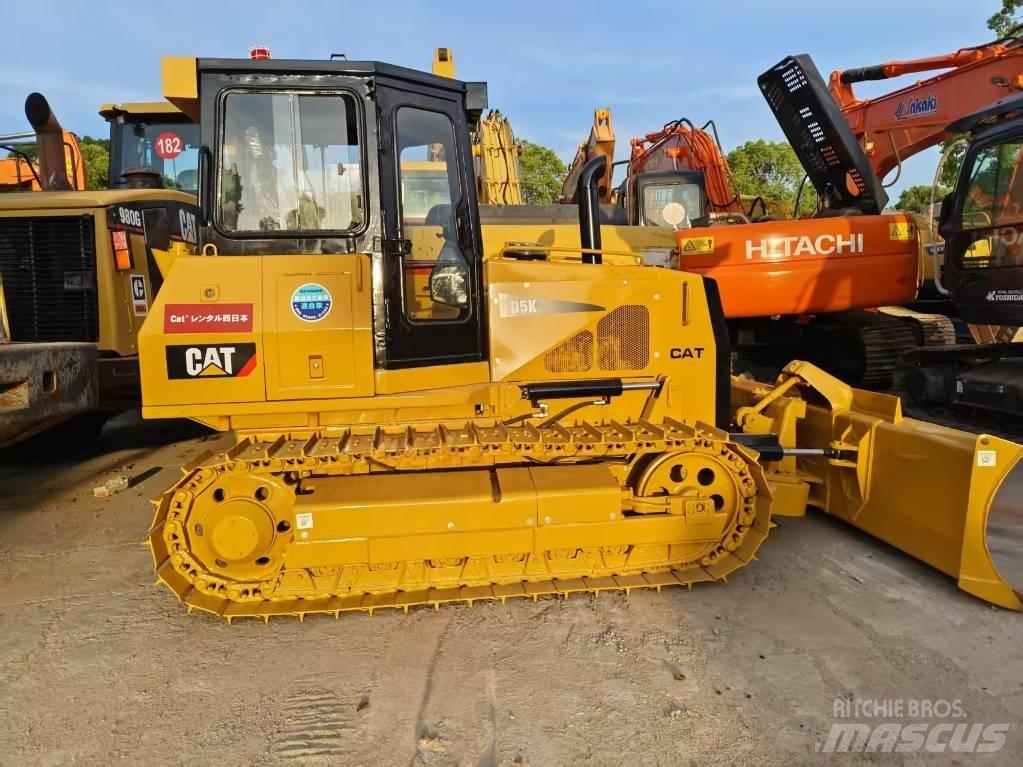 CAT D 5 K Buldožerji goseničarji