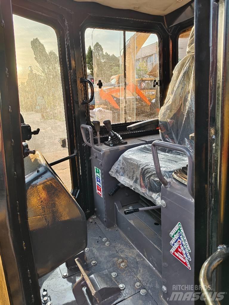 CAT D 5 K Buldožerji goseničarji