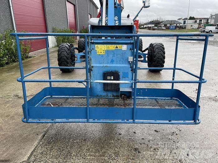Genie Z135-70 Zglobne dvižne ploščadi