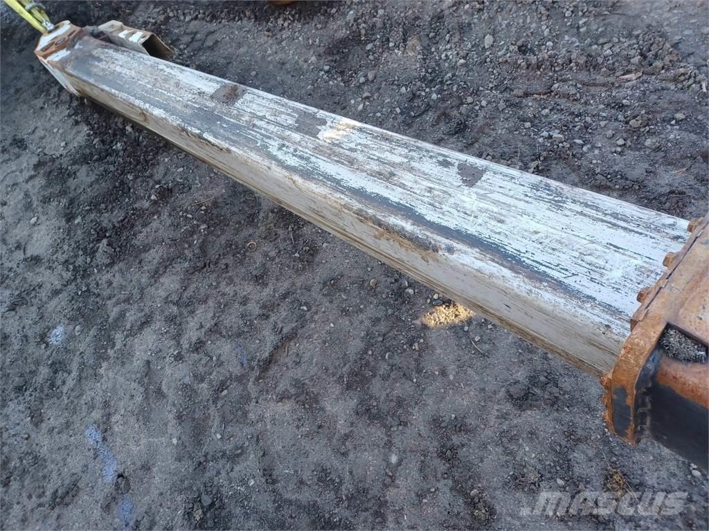Komatsu 200H Dvigala za gozdne kombajne