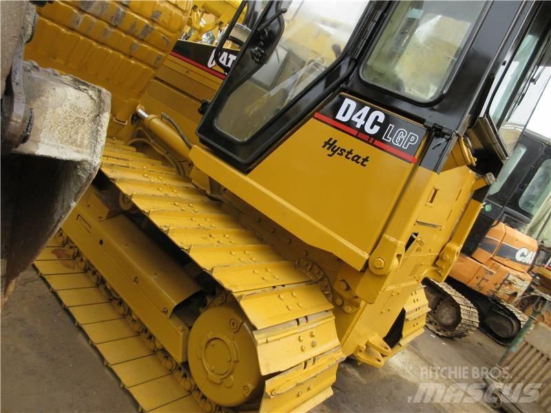 CAT D 4 C Buldožerji goseničarji