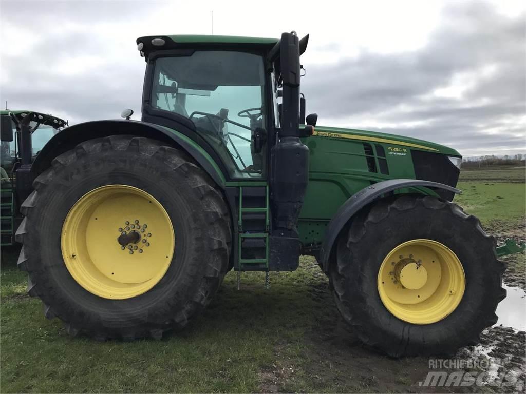 John Deere 6250R Traktorji