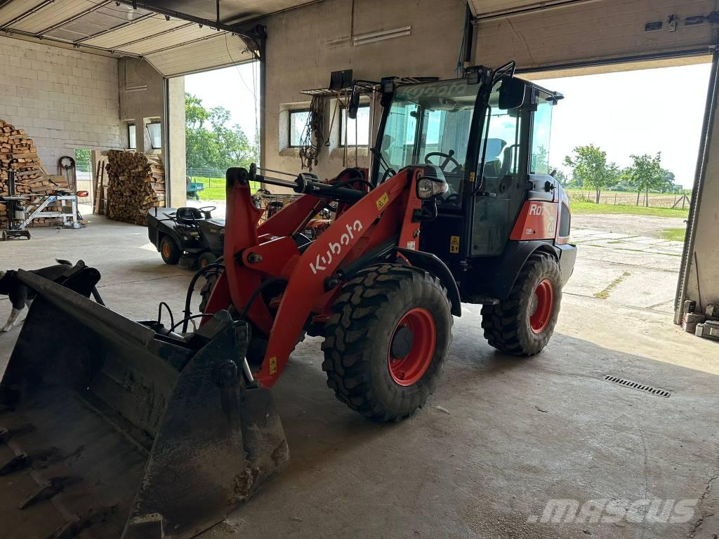 Kubota R 070 WT QC Kolesni nakladalci