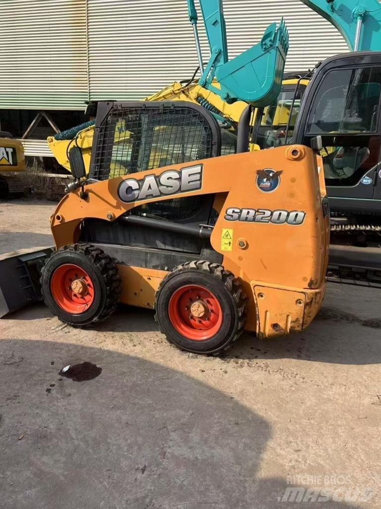 CASE SR 200 Skid steer mini nakladalci