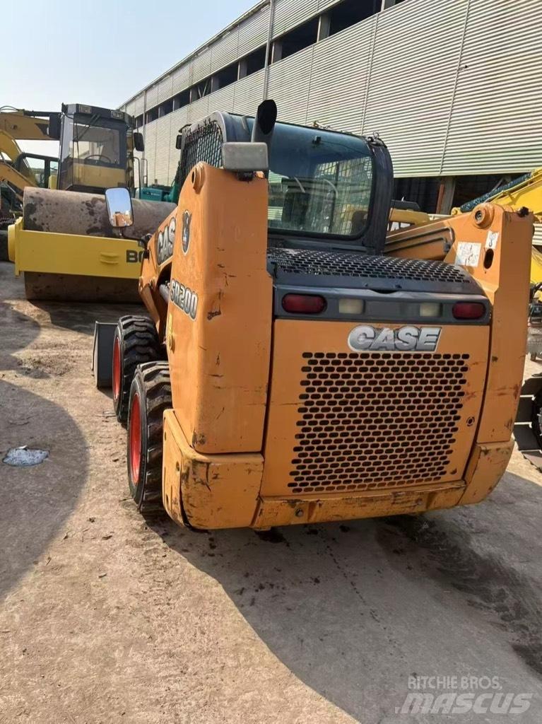 CASE SR 200 Skid steer mini nakladalci