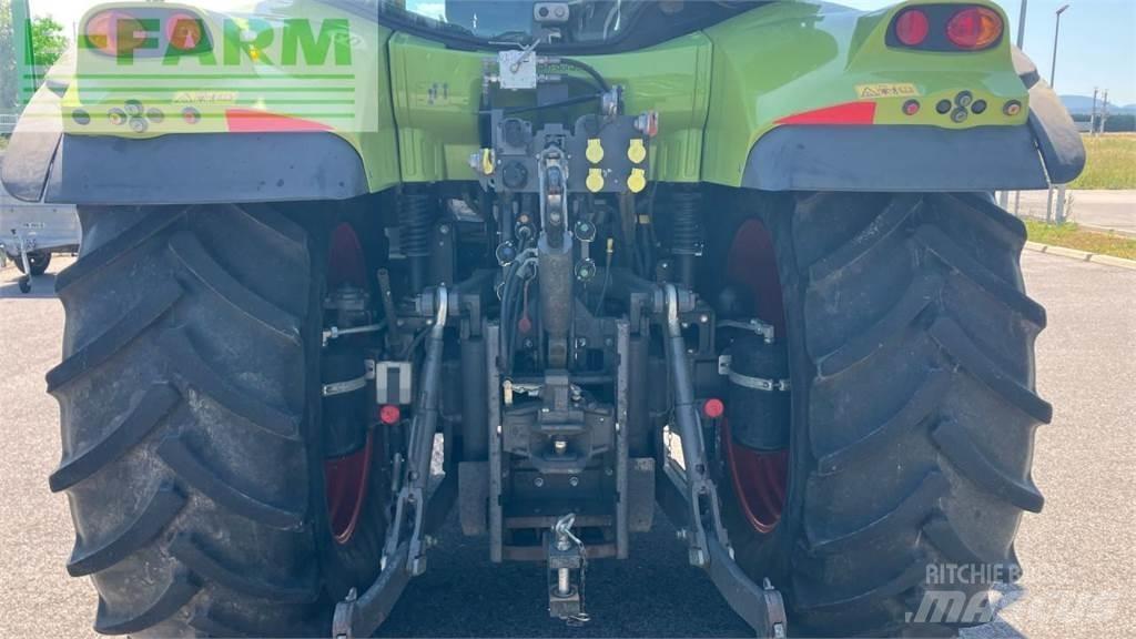 CLAAS ARION 530 Traktorji
