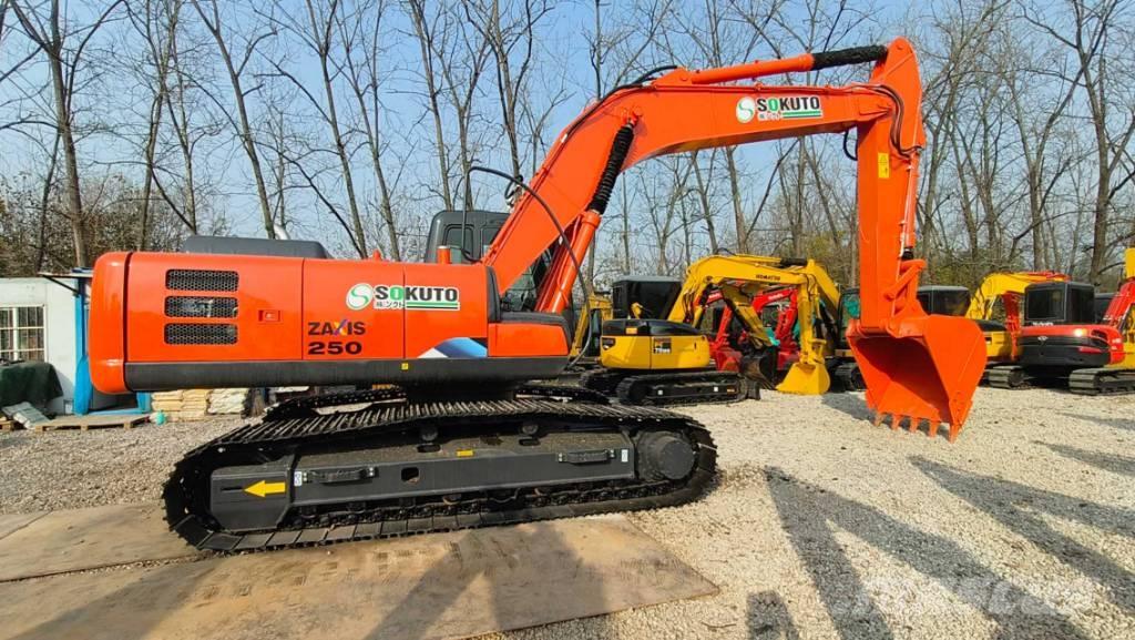 Hitachi ZX 250 Bagri goseničarji