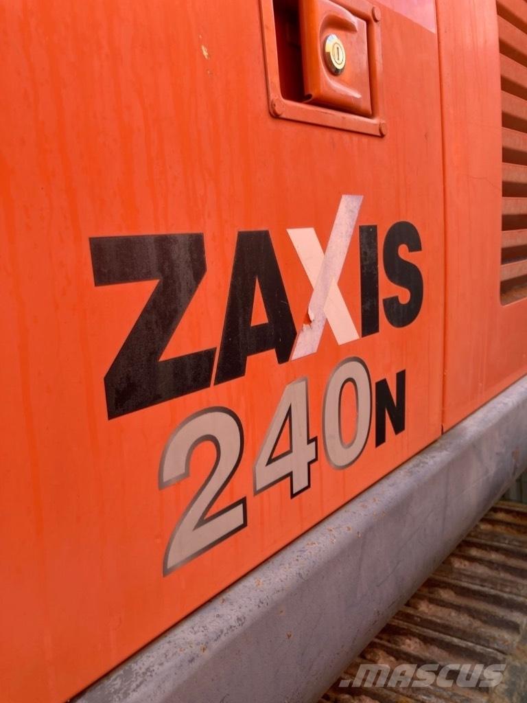 Hitachi ZX 240 Bagri goseničarji