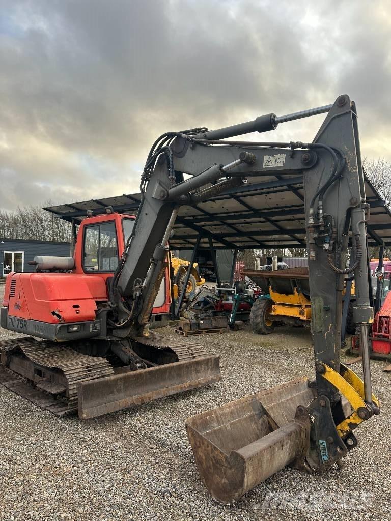 Komatsu PC 75 Midi bagri 7t – 12t