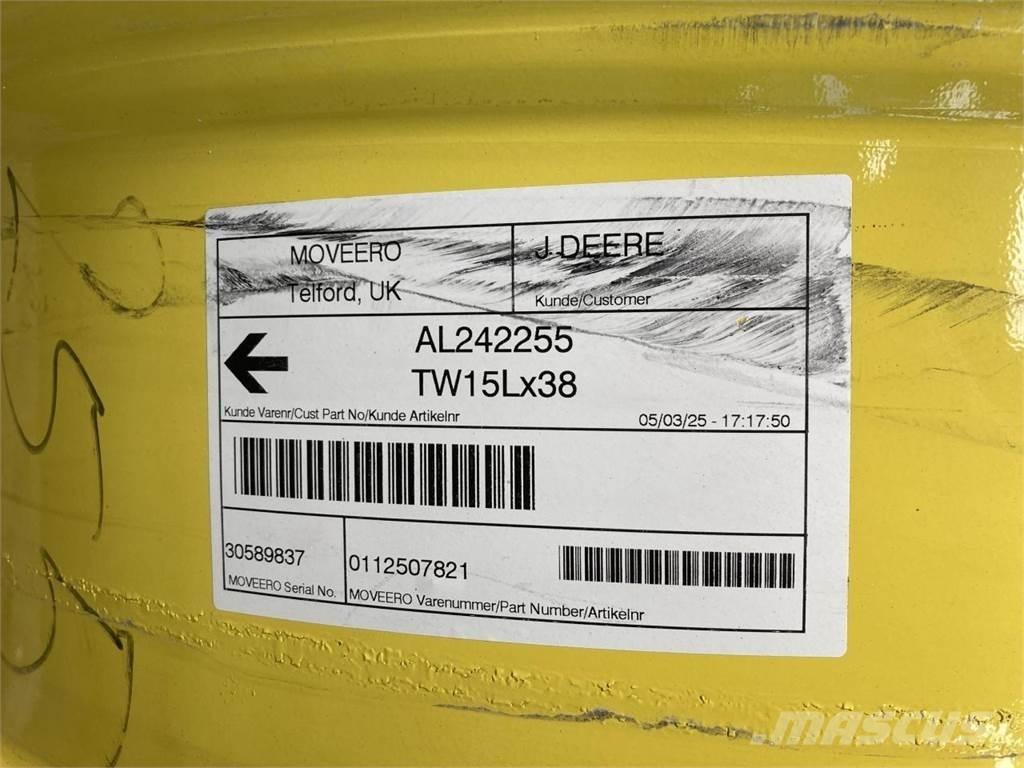 John Deere 15x38 Gume, kolesa in platišča