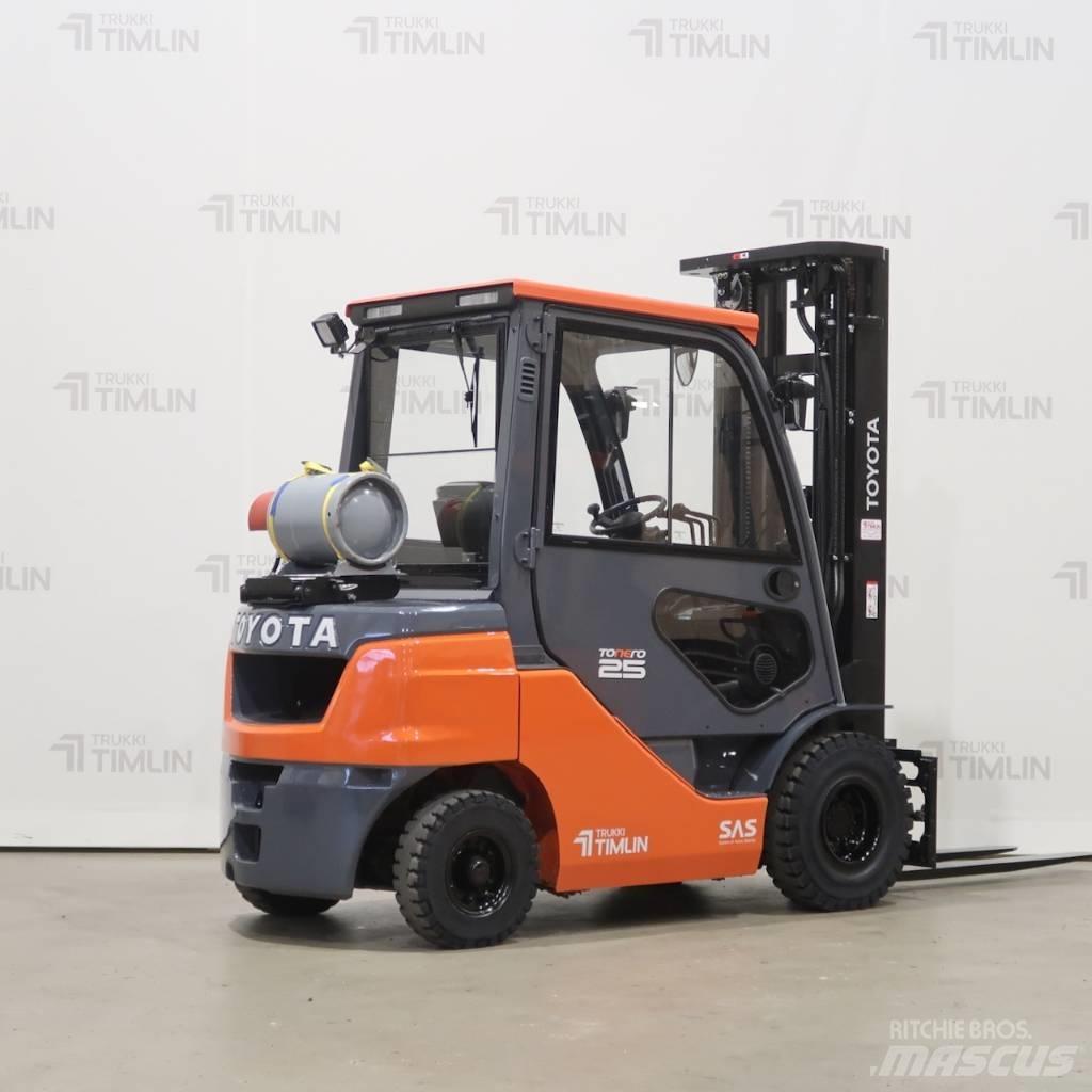 Toyota 02-8FGF25 Plinski viličarji