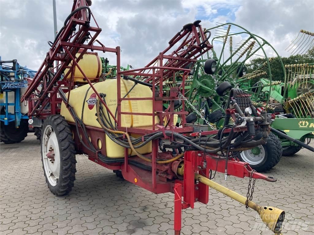 Hardi TYZ 2400 Vlečne škropilnice