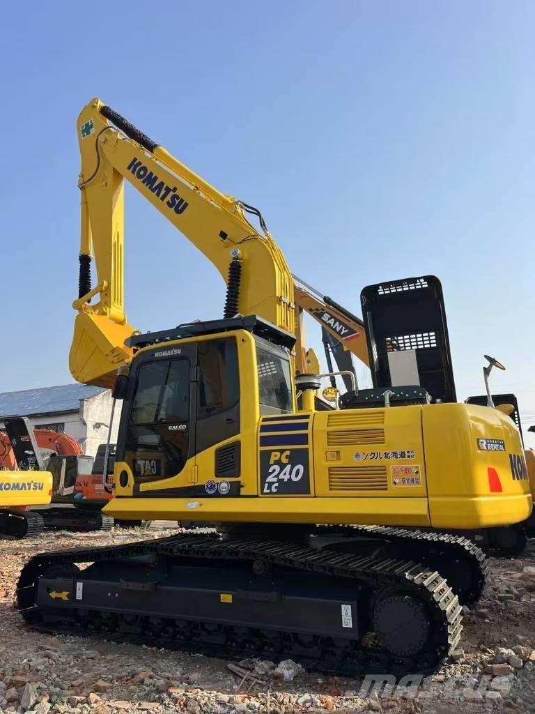 Komatsu 240-8 Bagri goseničarji