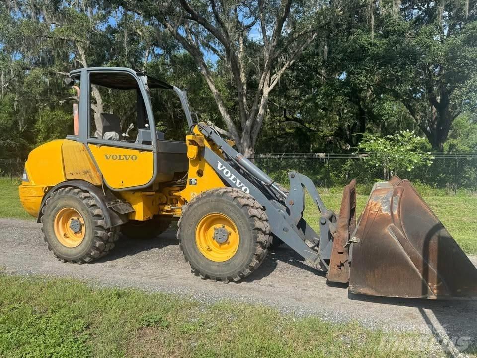 Volvo L 20 B Kolesni nakladalci