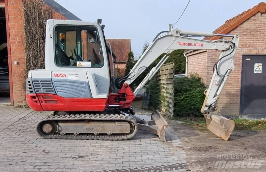 Takeuchi TB 235 Bagri goseničarji