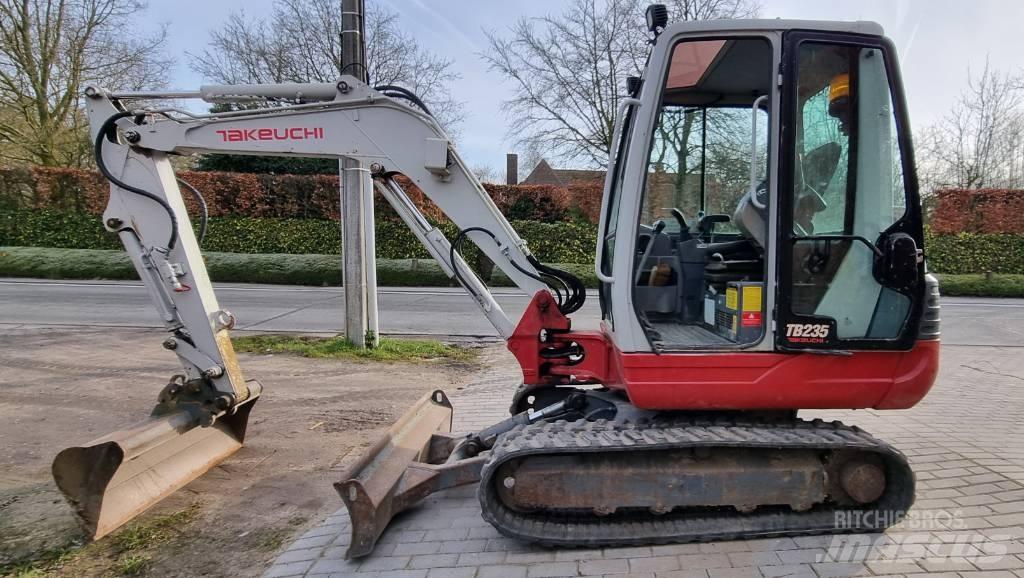 Takeuchi TB 235 Bagri goseničarji
