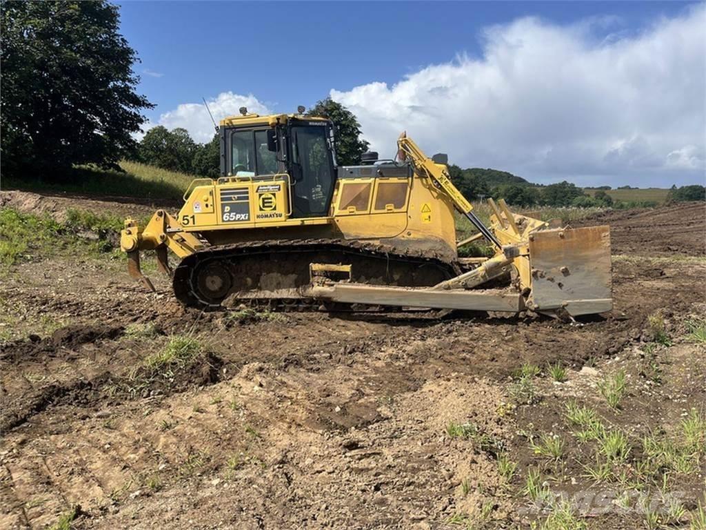 Komatsu D65PXI-18 Buldožerji goseničarji