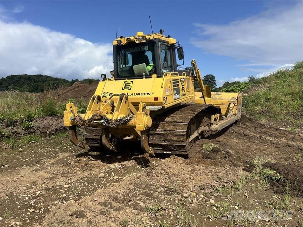Komatsu D65PXI-18 Buldožerji goseničarji