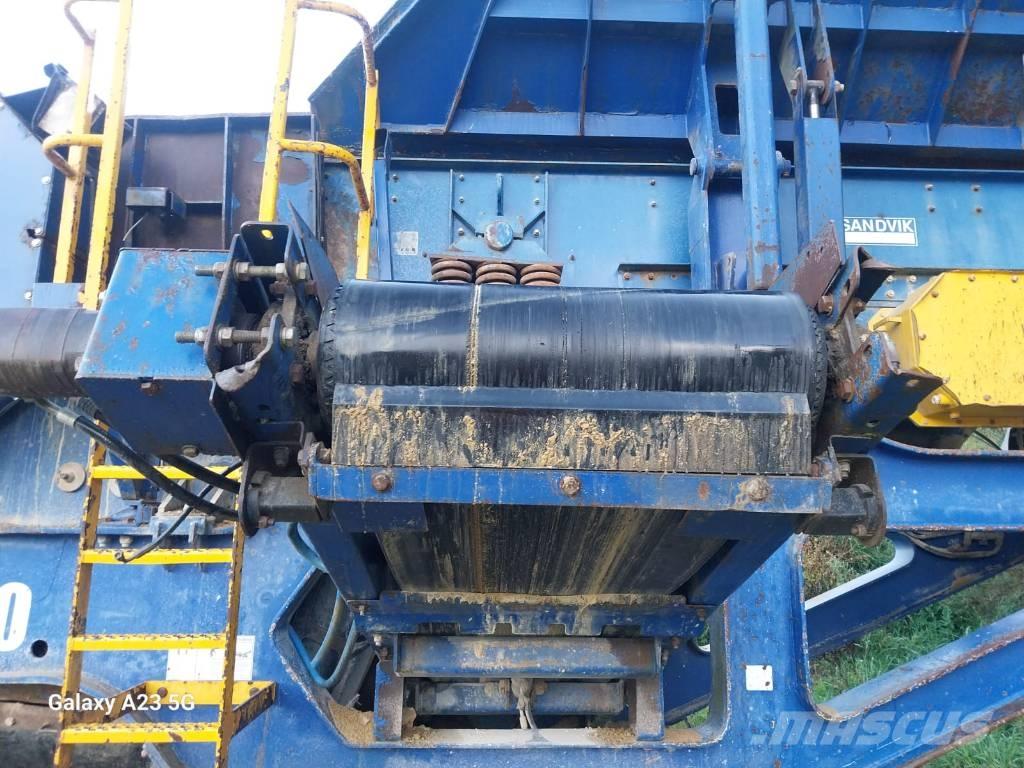 Fintec 1107 Mobilni drobilniki