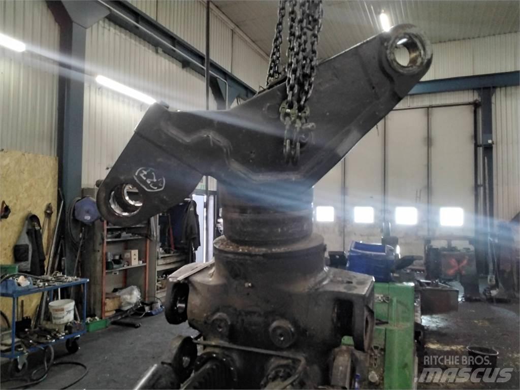John Deere CH9 Dvigala za gozdne kombajne