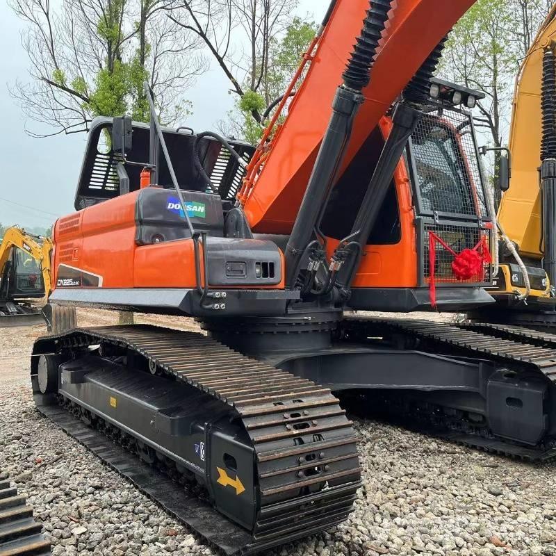 Doosan DX 225 Bagri goseničarji