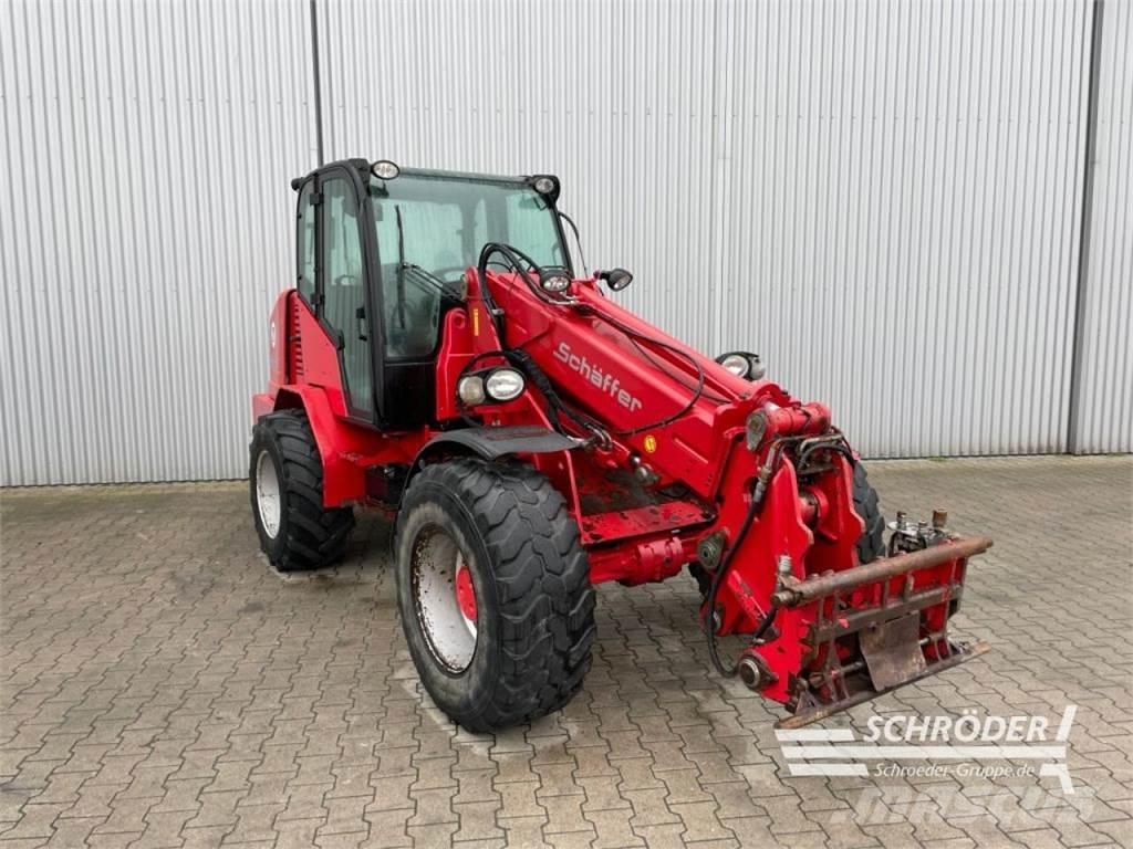 Schäffer 8610 T Kolesni nakladalci