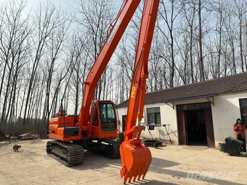 Doosan DX160LC Bagri goseničarji