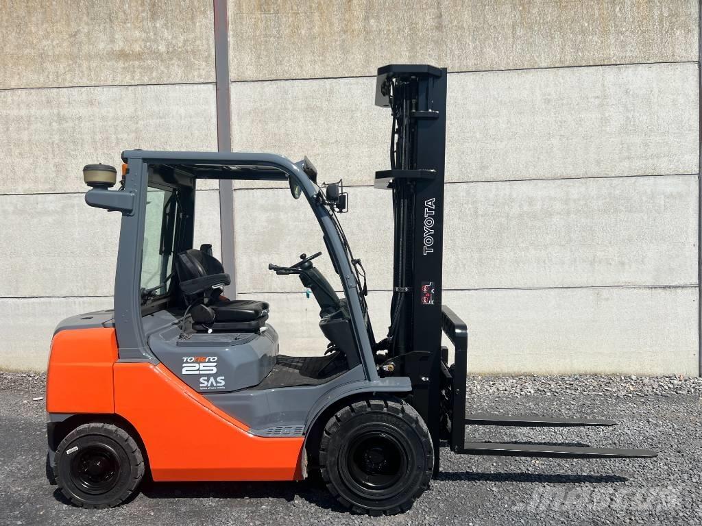 Toyota 02-8 FDF 25 Dizelski viličarji