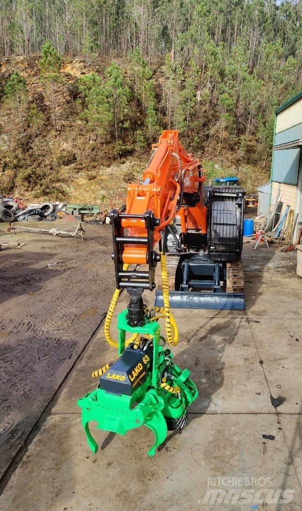 Hitachi ZX 210 Bagri goseničarji