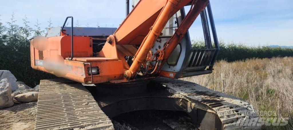 Hitachi EX 200 LC Bagri goseničarji