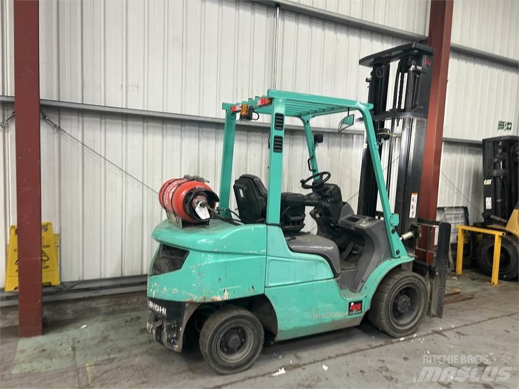 Mitsubishi FG30NT Plinski viličarji