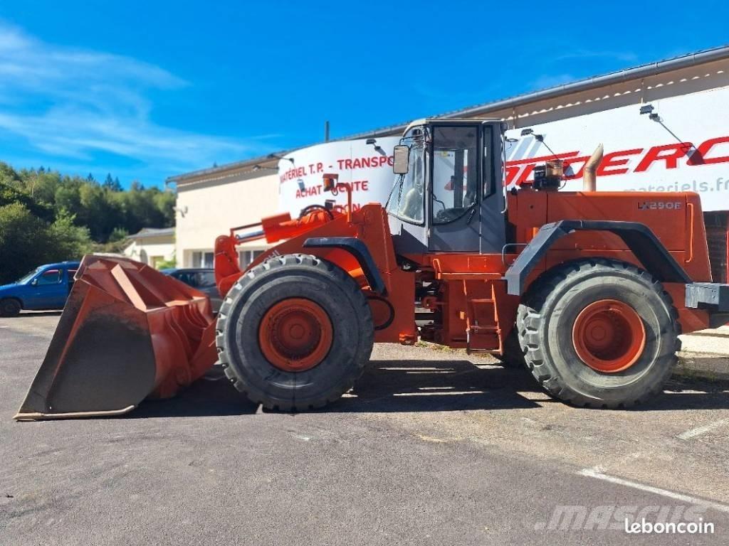 Hitachi LX 290 E Kolesni nakladalci