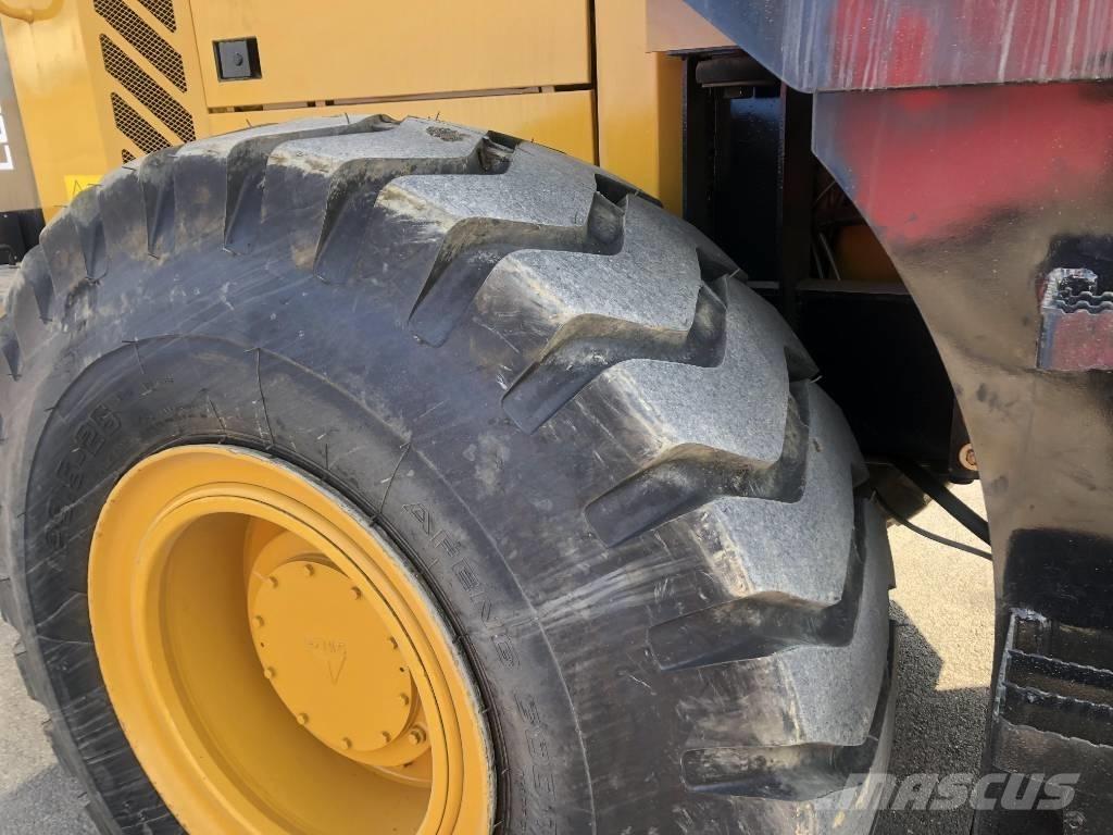 SDLG 956L Kolesni nakladalci