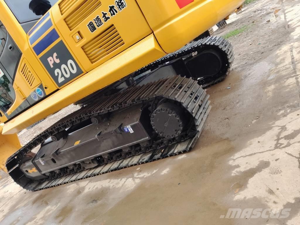 Komatsu PC 200-8 Bagri goseničarji
