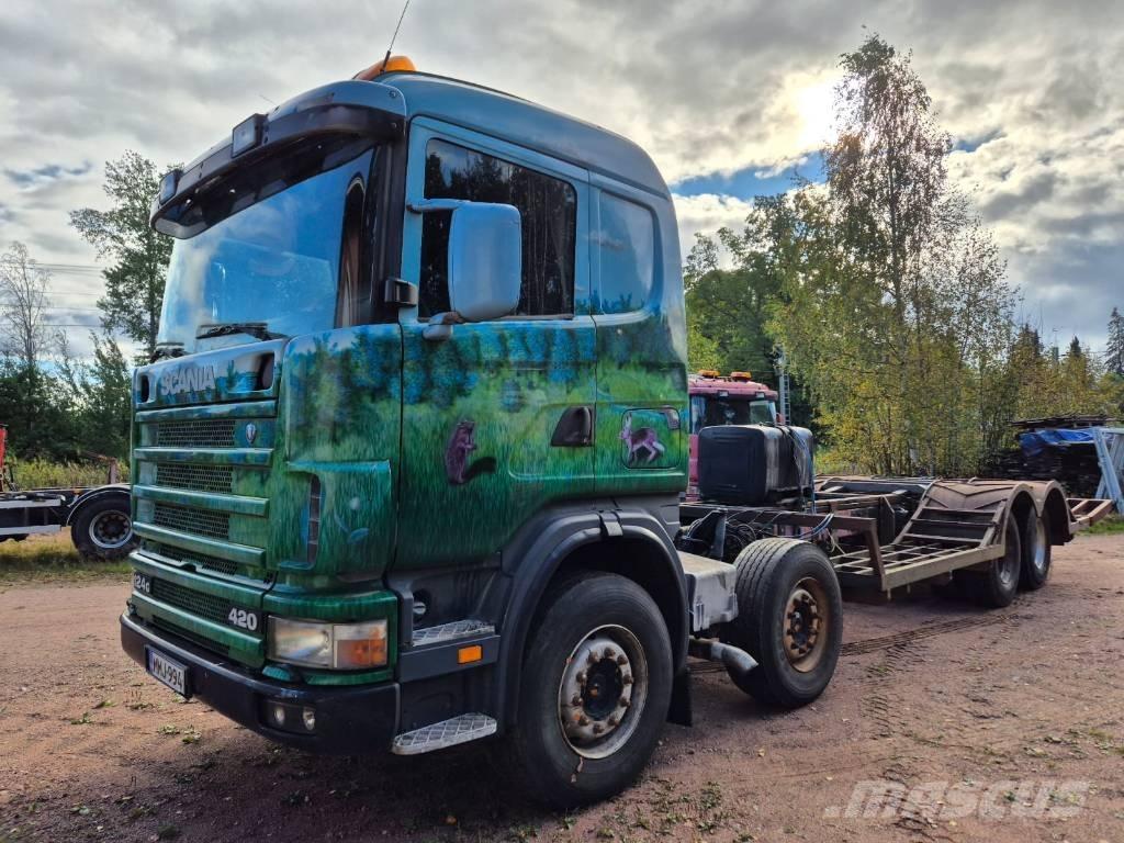 Scania R 124 Tovornjaki za prevoz gozdnih strojev