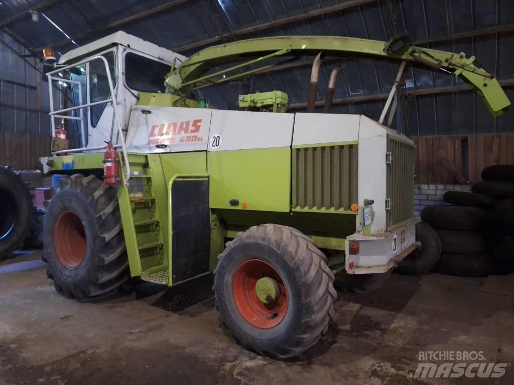 CLAAS Jaguar 690 Stroji za krmo na lastni pogon