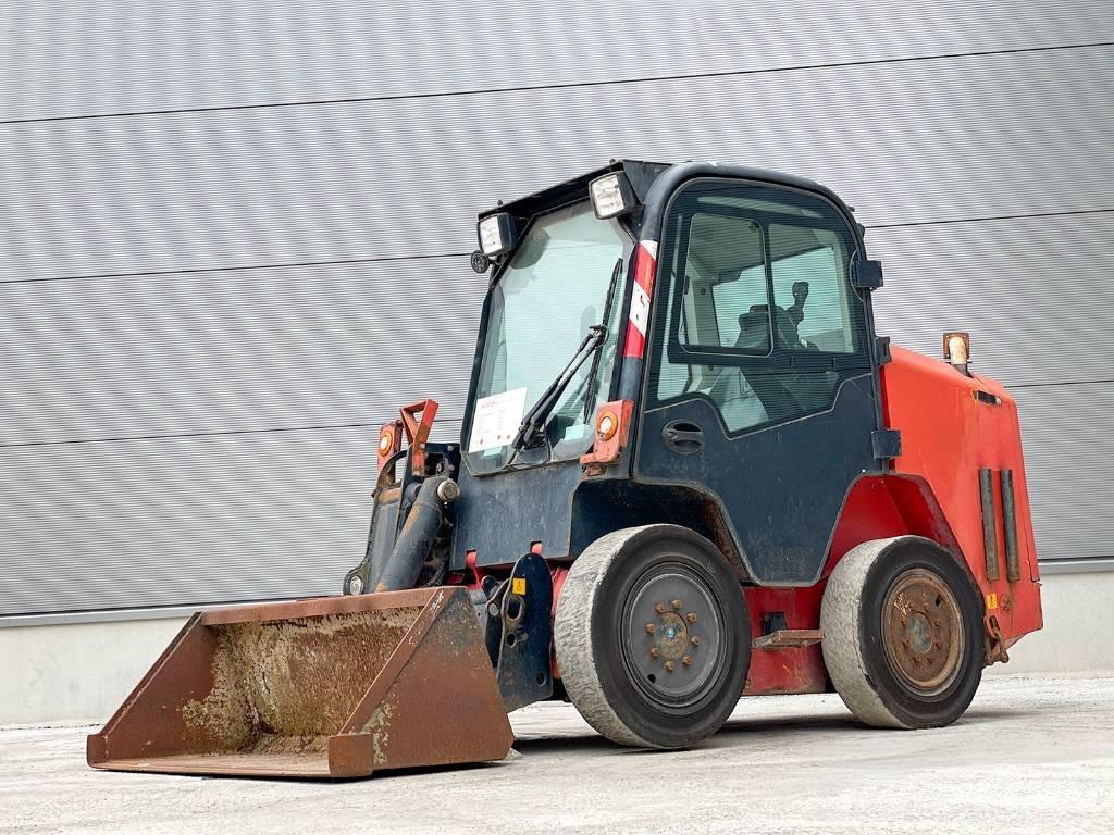 JCB R260 Skid steer mini nakladalci