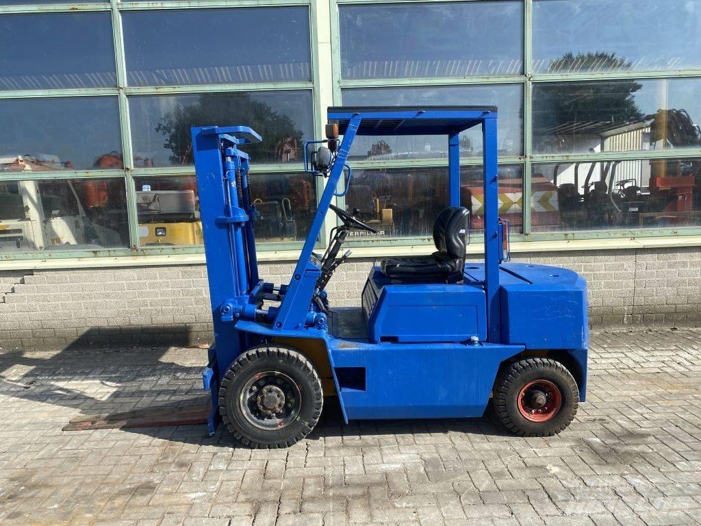 Komatsu FD 28-10 Dizelski viličarji