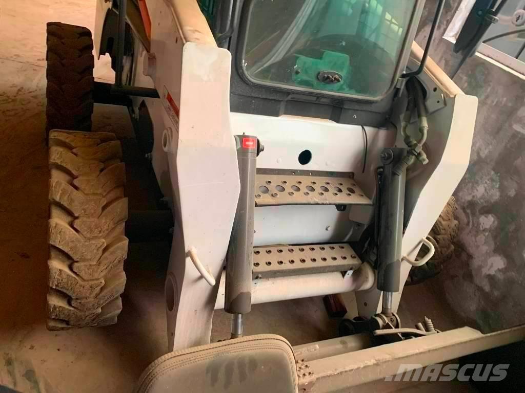Bobcat S 300 Skid steer mini nakladalci