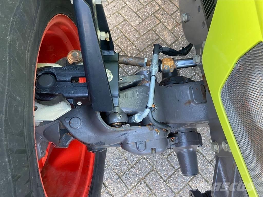 CLAAS Arion 640 Traktorji