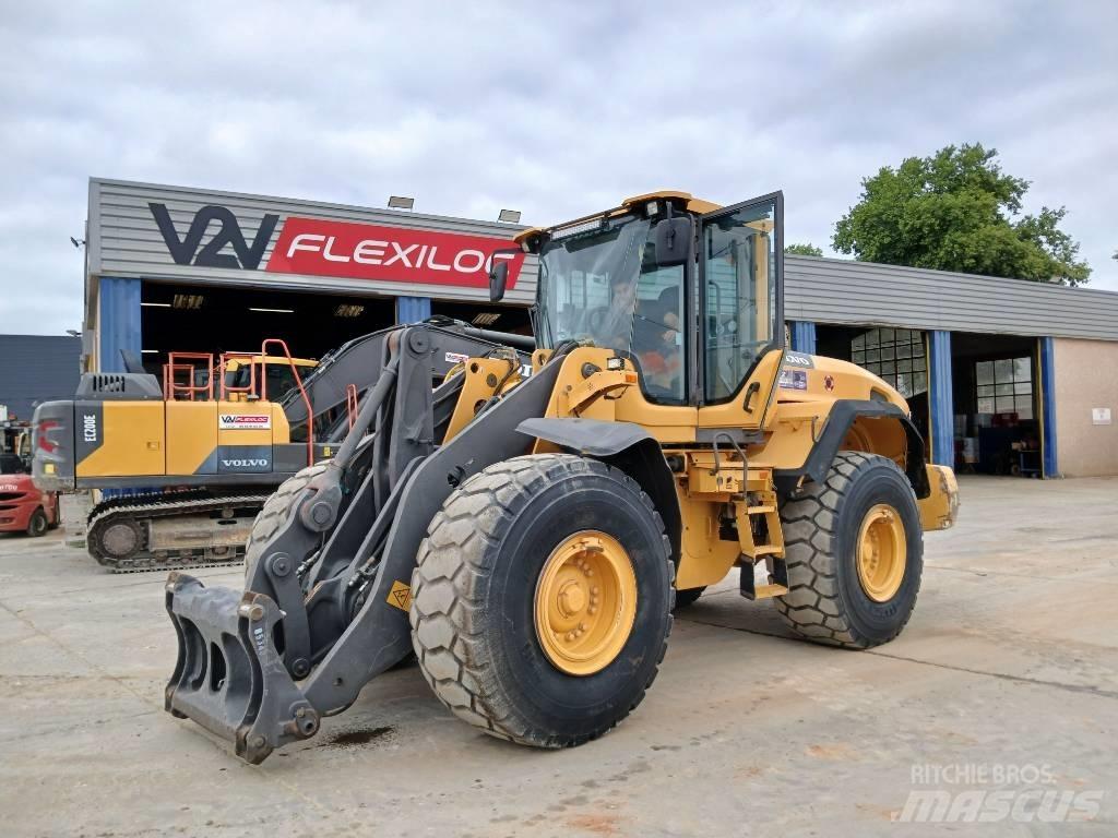 Volvo L 120 G Kolesni nakladalci
