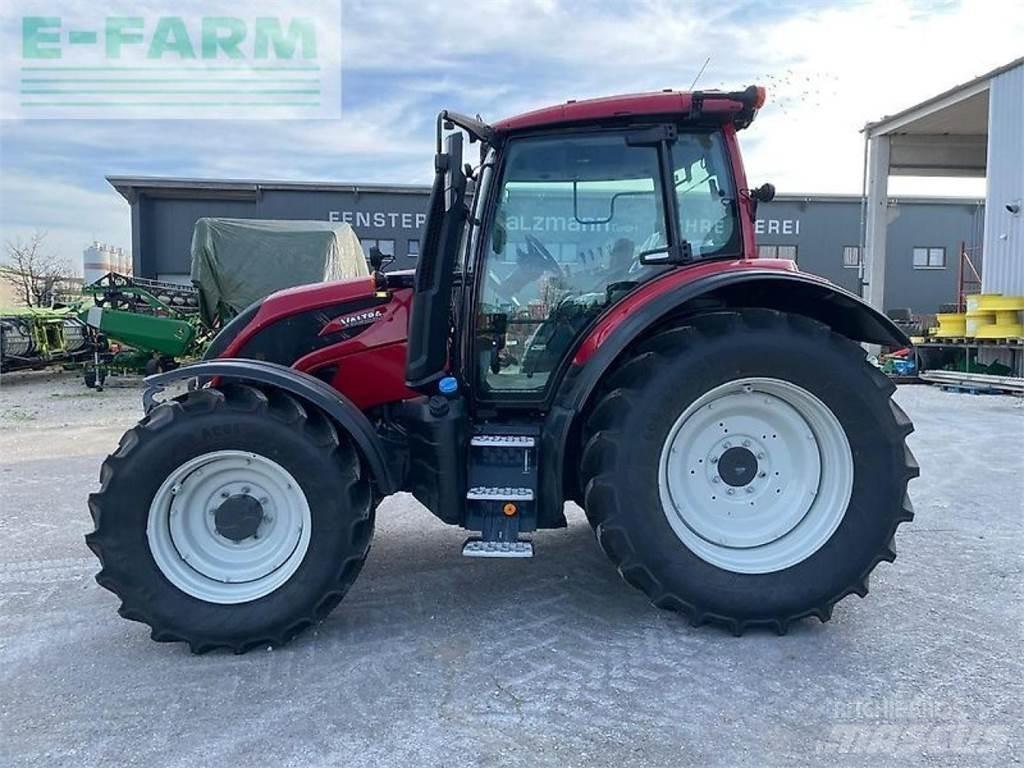 Valtra n155 Traktorji